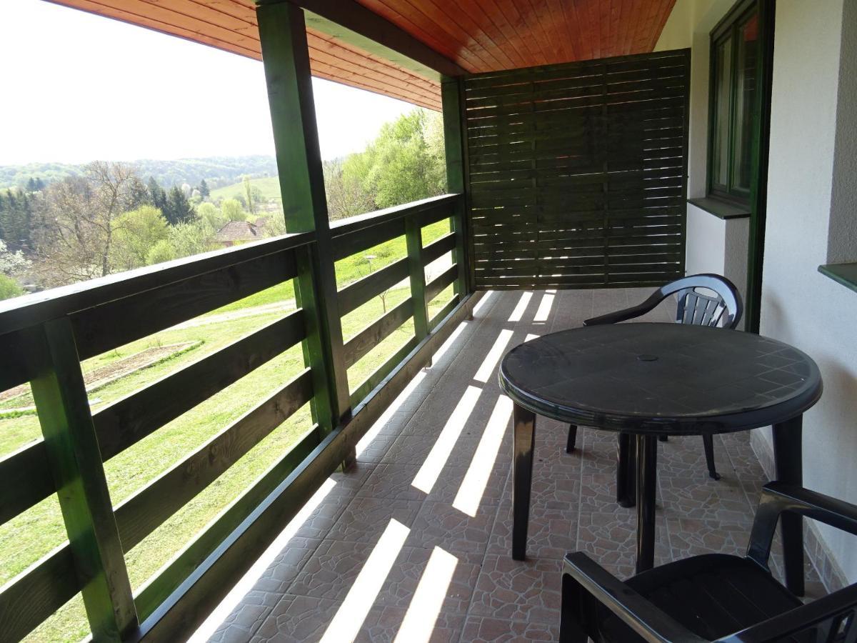 Kisrejtek Apartmanhaz Lispeszentadorján Buitenkant foto